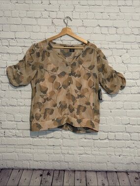 Nicole by Nicole Miller Beige and Taupe Leaf-Print V-Neck Blouse NWT